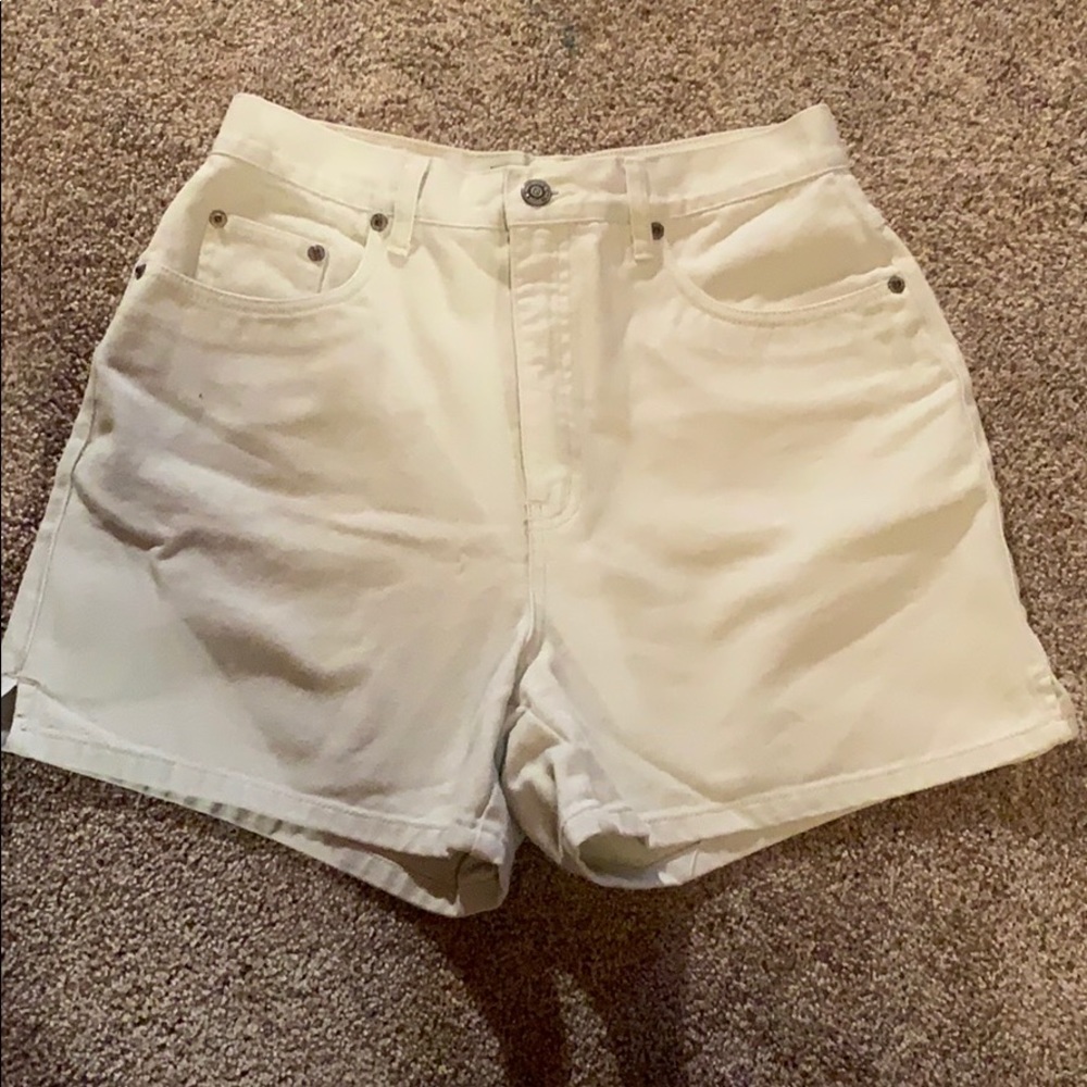 🤑5 for $15 Halston Shorts!